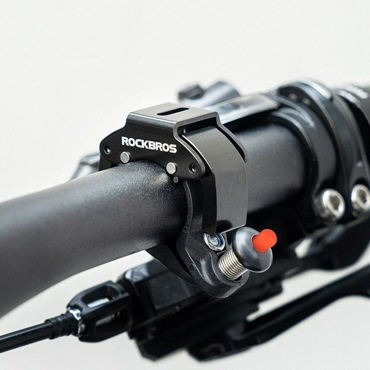 V2H020A307E084D2473A8AF0DB5204777FER6465025P4