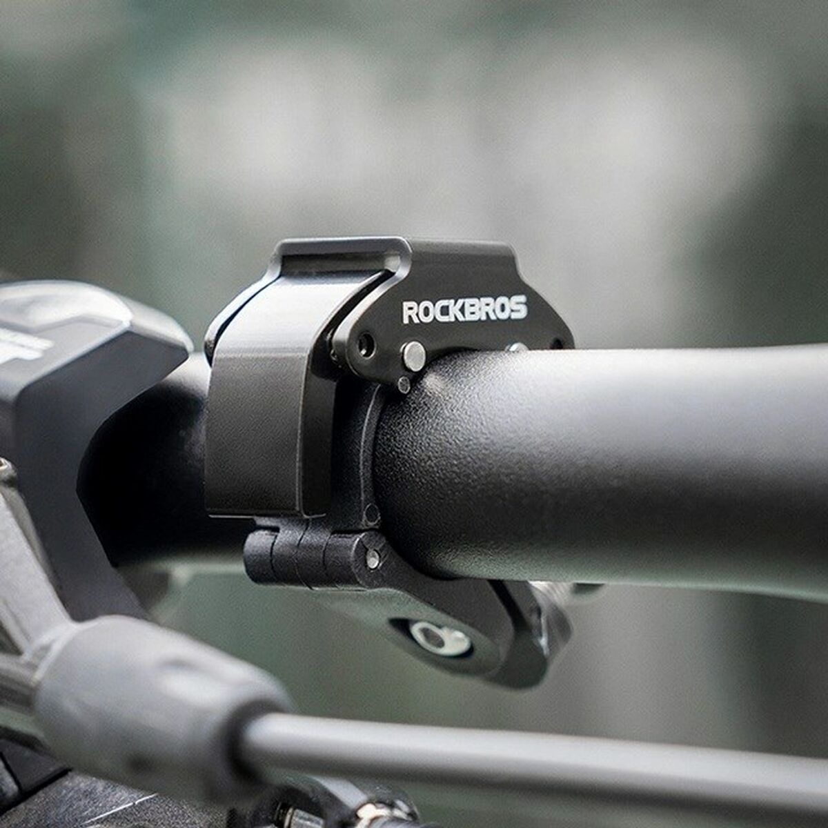 V2HD951EEFF70CCF37099B0A53A4A6D6E61R6465029P6