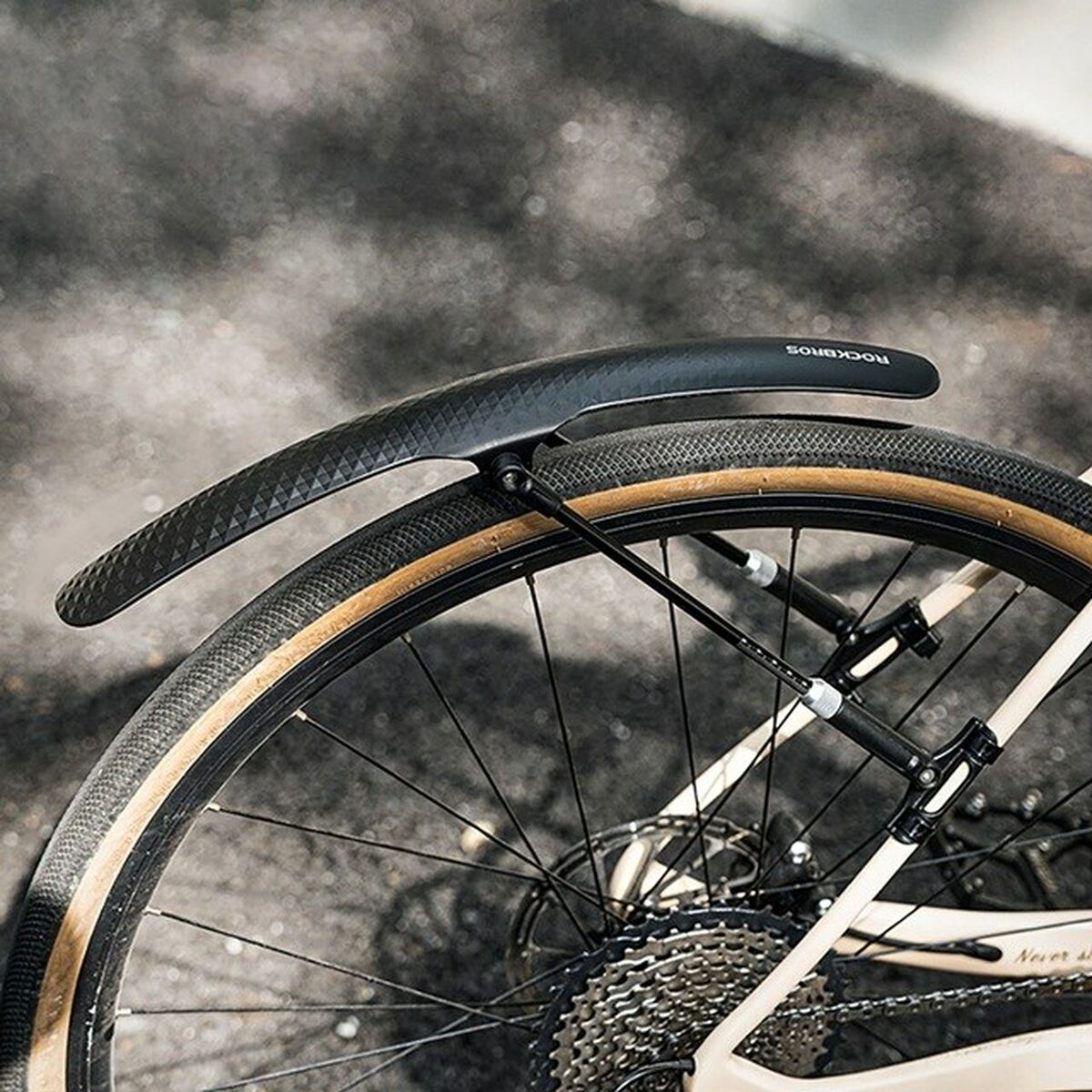 V2H8D7FA595A0C059CA22E93A318B5A7C22R6464777P6