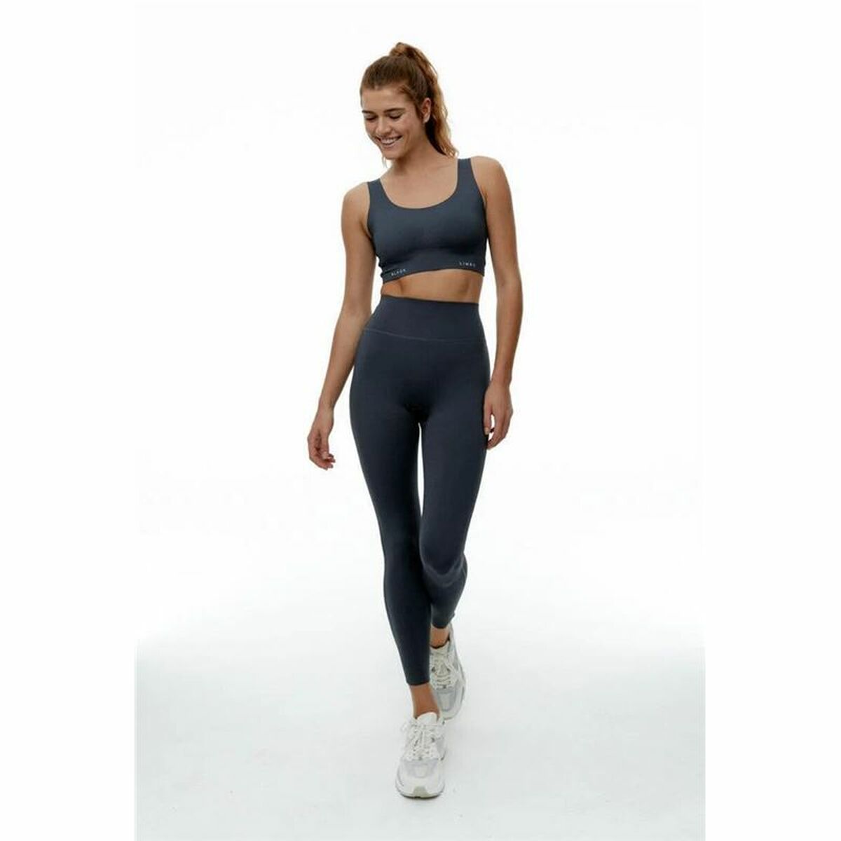 V2H2DA61C56DE4FDB0B2BAF81A3270C6964R5802112P4