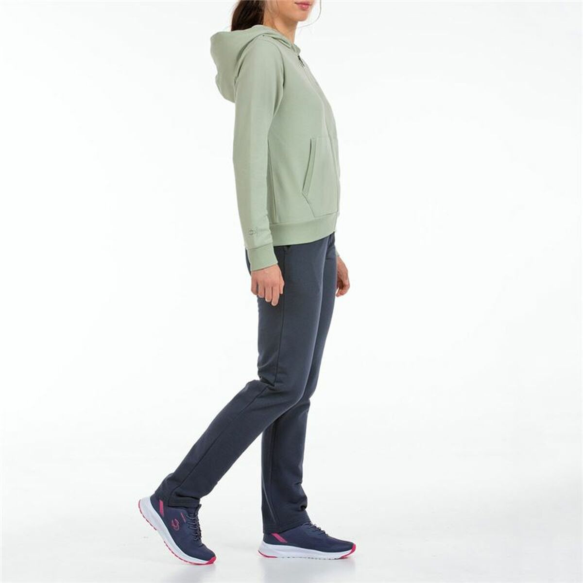 V3H0AEB704A0504635B452D83BB1A9900F7R5469689P4