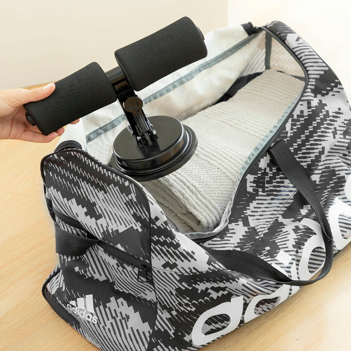 V6H163A3EF4F44D9FD8D0CBC73F1F8E6981R4361628P9